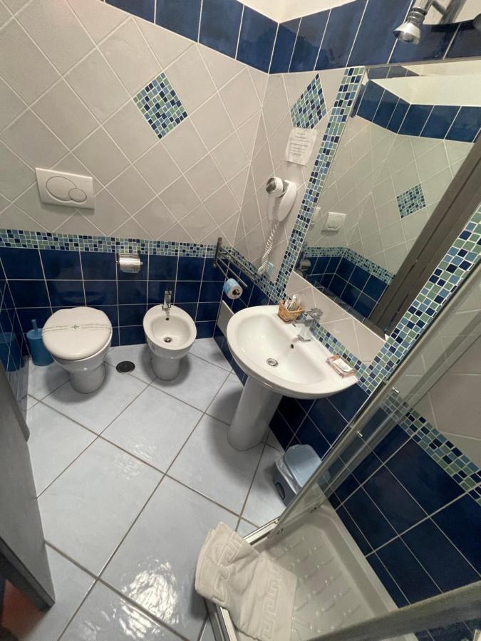 B&B La Terrazza Sul Porto Ponza Eksteriør bilde