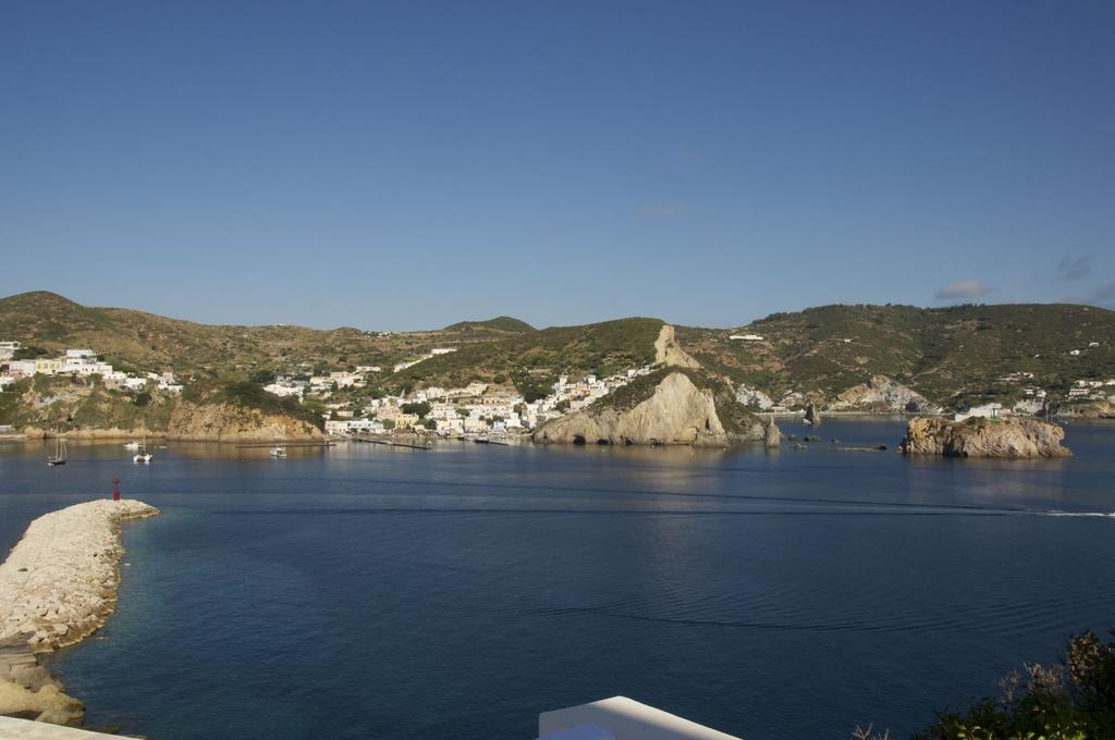 B&B La Terrazza Sul Porto Ponza Eksteriør bilde